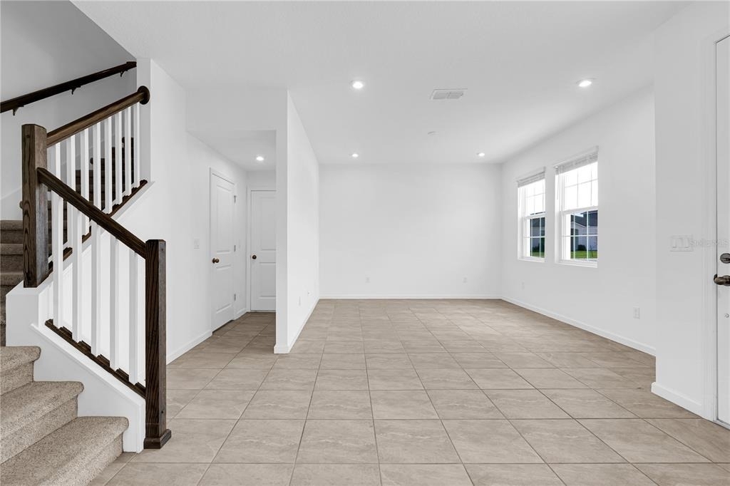 1100 Lakeshore Breeze Place - Photo 5