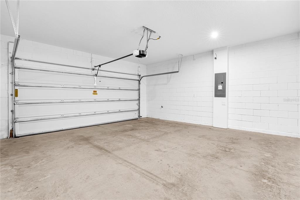 1100 Lakeshore Breeze Place - Photo 7