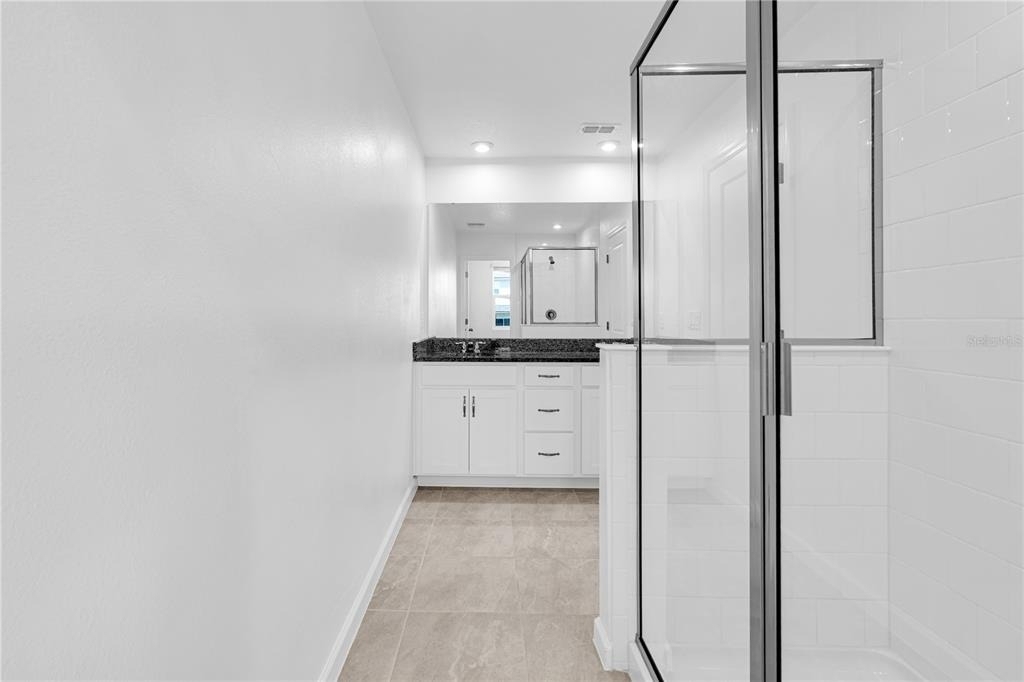 1100 Lakeshore Breeze Place - Photo 12