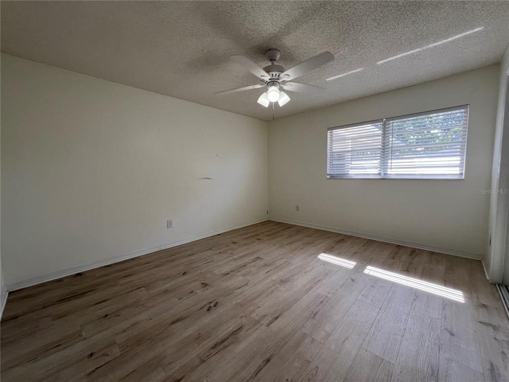1238 Woodmere Dr - Photo 4