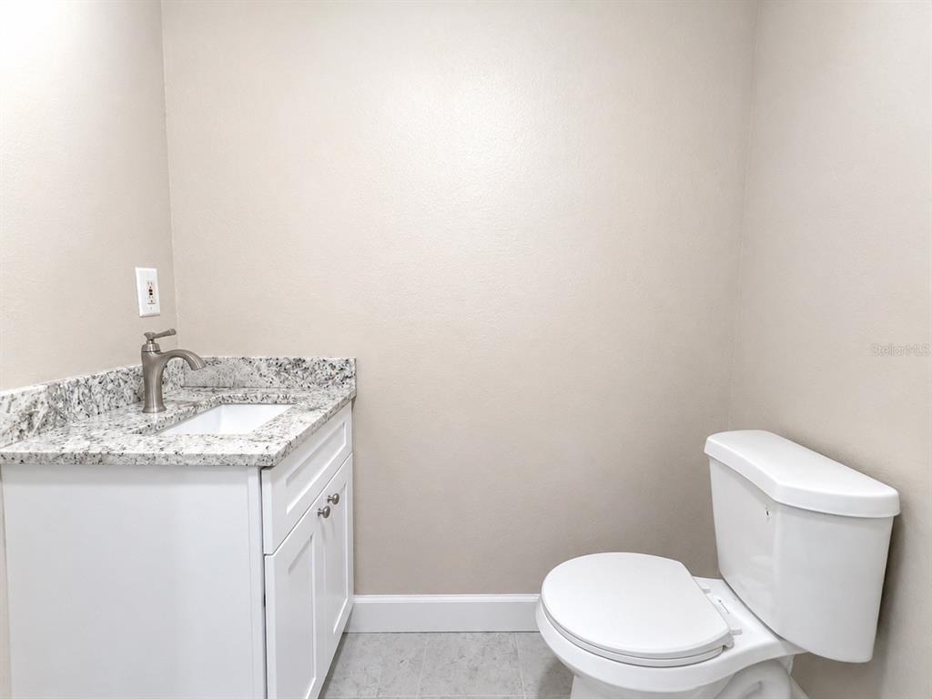 2124 W Chestnut Street - Photo 4