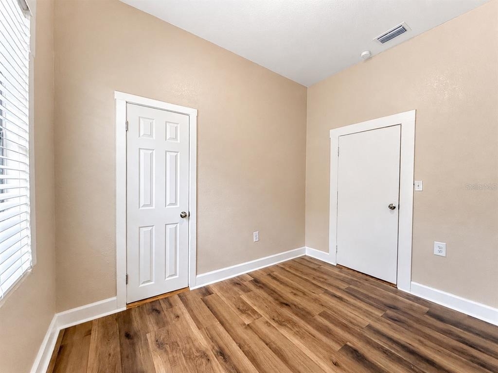 2124 W Chestnut Street - Photo 16