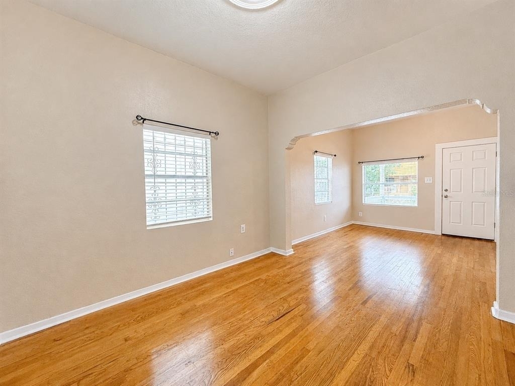 2124 W Chestnut Street - Photo 17