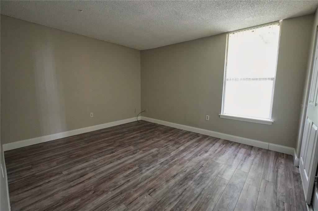 512 Orange Drive - Photo 9