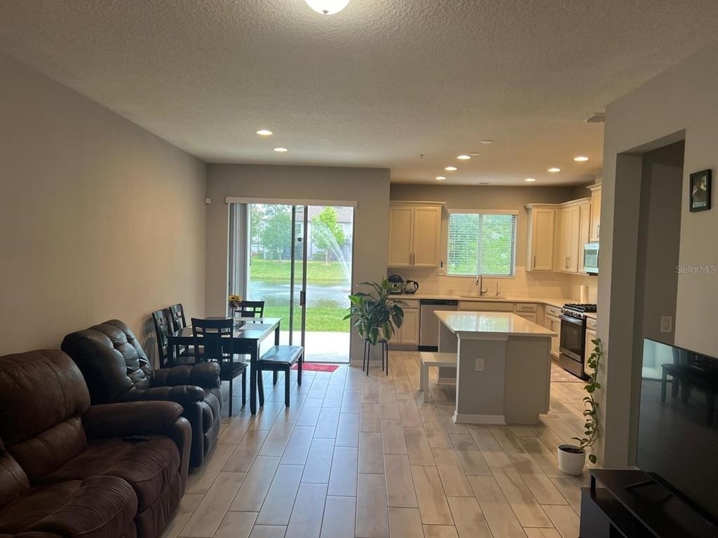 393 Evertree Loop - Photo 4