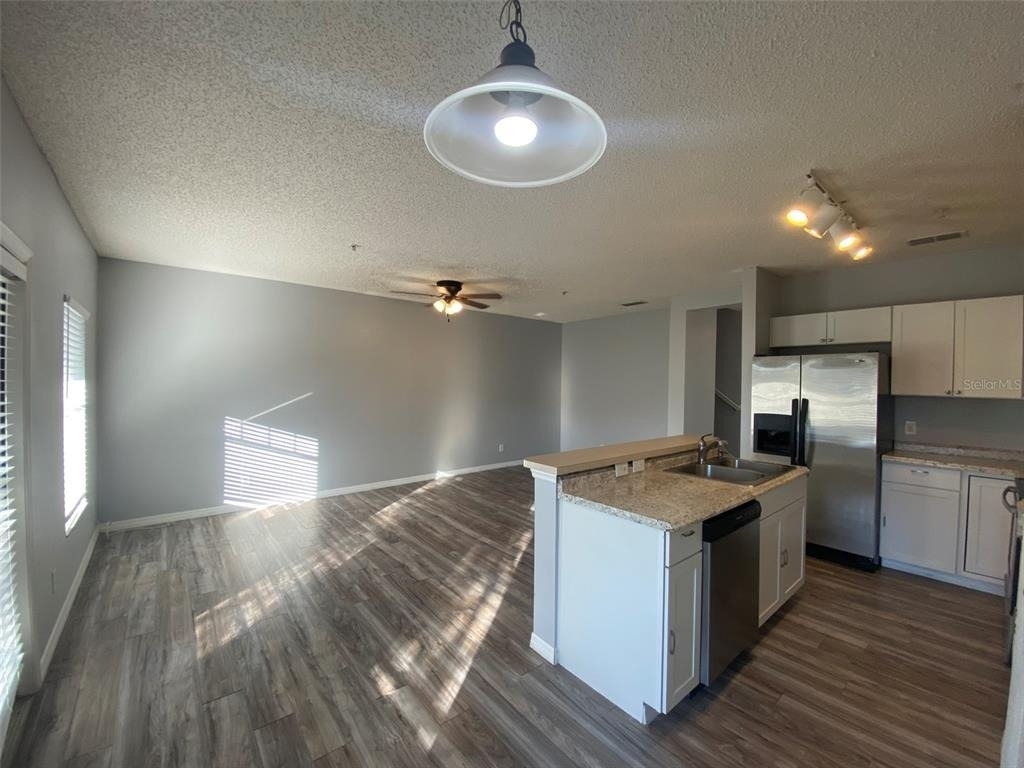 2076 Cypress Bay Boulevard - Photo 5