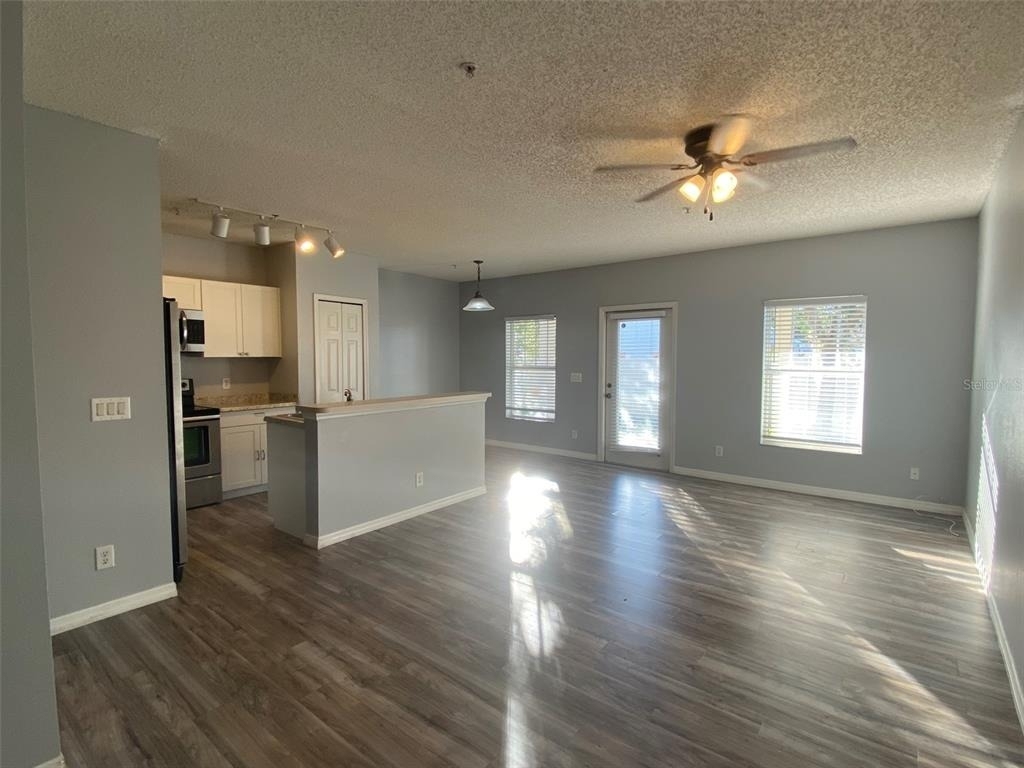 2076 Cypress Bay Boulevard - Photo 4