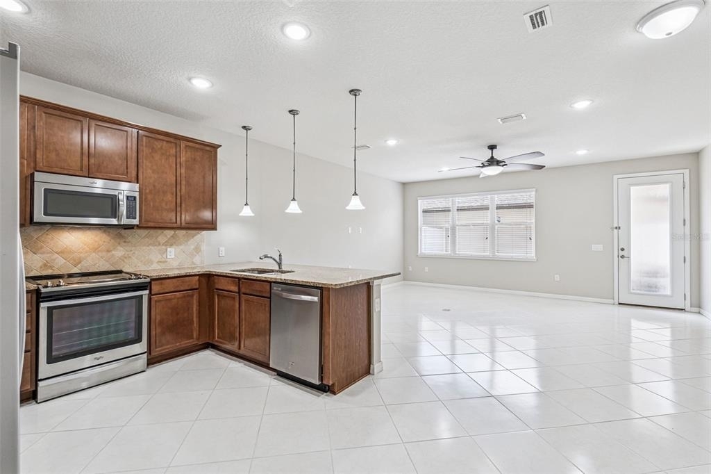 7260 Duxbury Ln - Photo 4