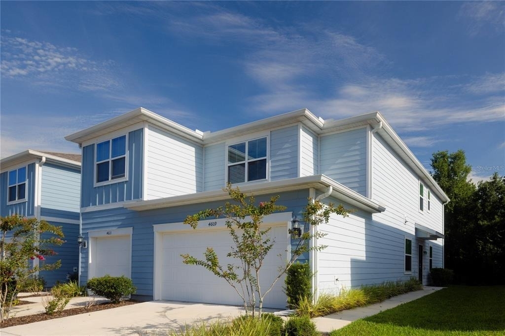 4609 Sparkling Shell Avenue - Photo 0