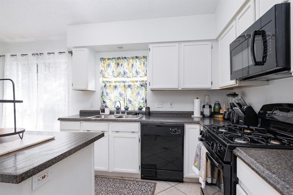 254 Oak Park Place - Photo 15