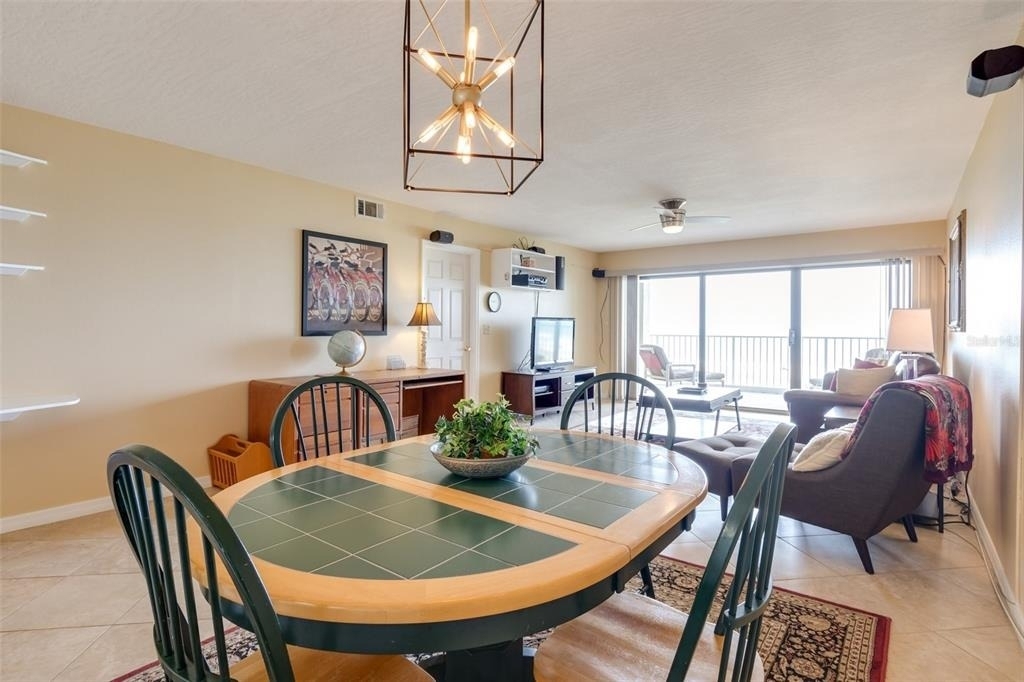 555 Harrison Avenue - Photo 4