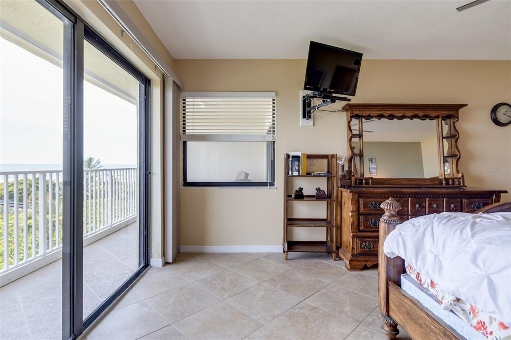 555 Harrison Avenue - Photo 9