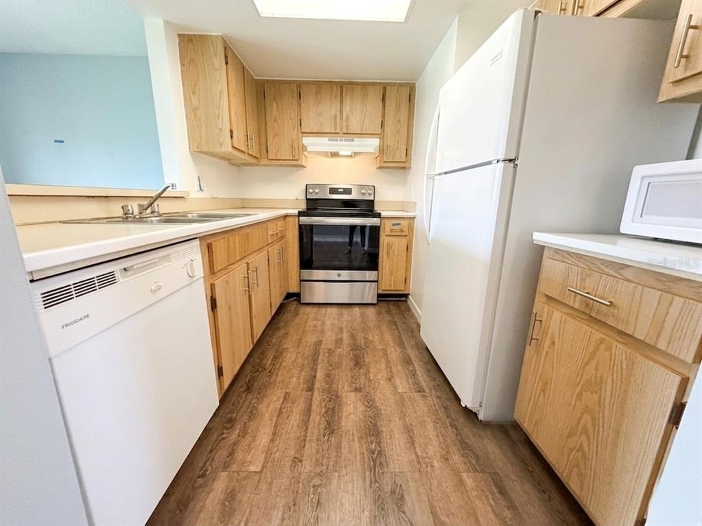 1054 Mollie Lane - Photo 2
