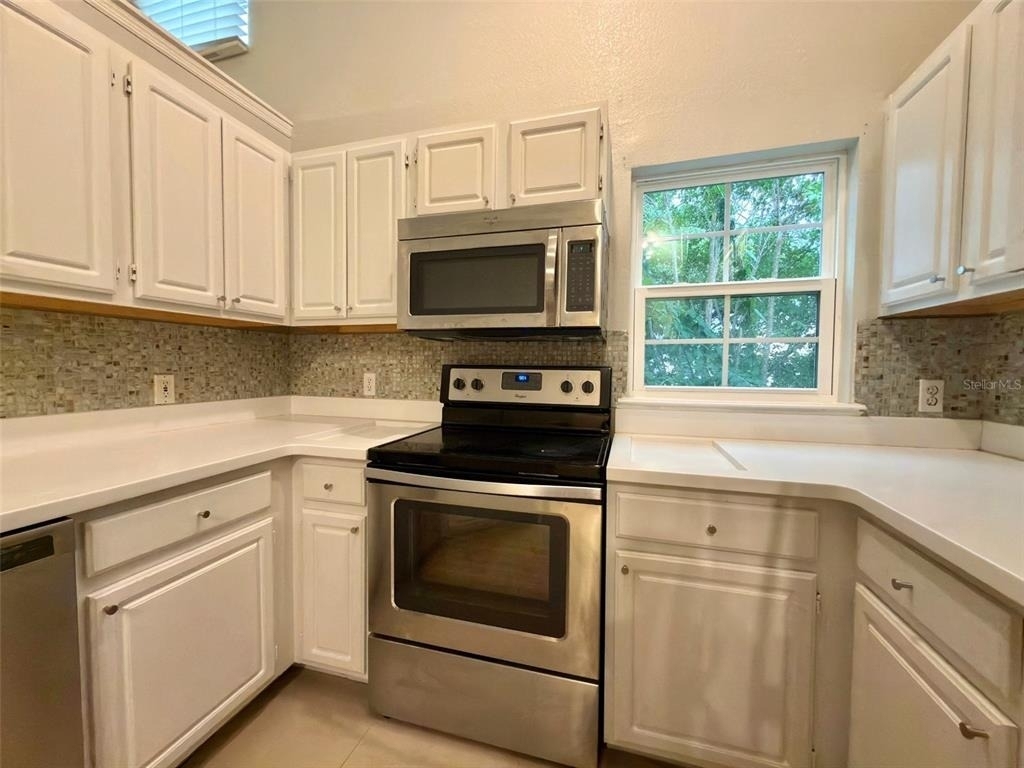 3420 Greenwich Village Boulevard - Photo 9
