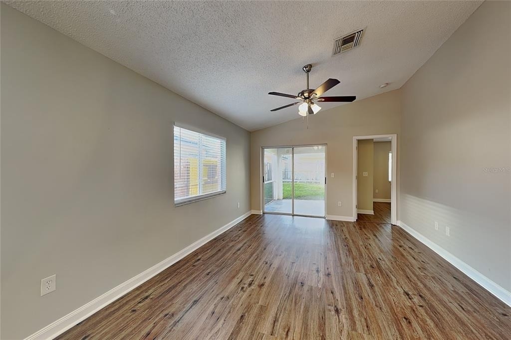 530 Scarlet Maple Court - Photo 1