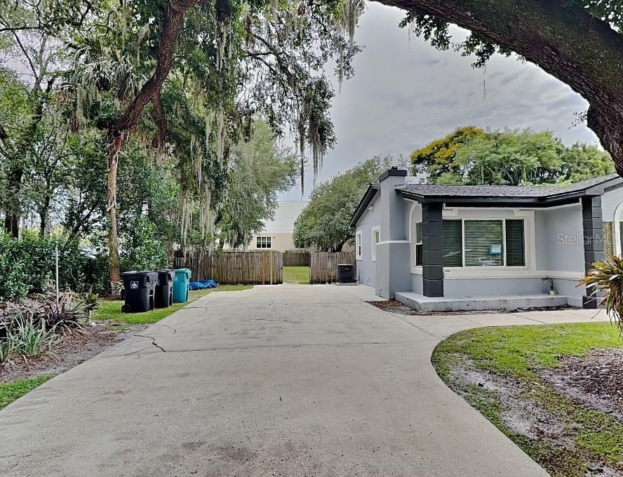 270 W Pineloch Avenue - Photo 13