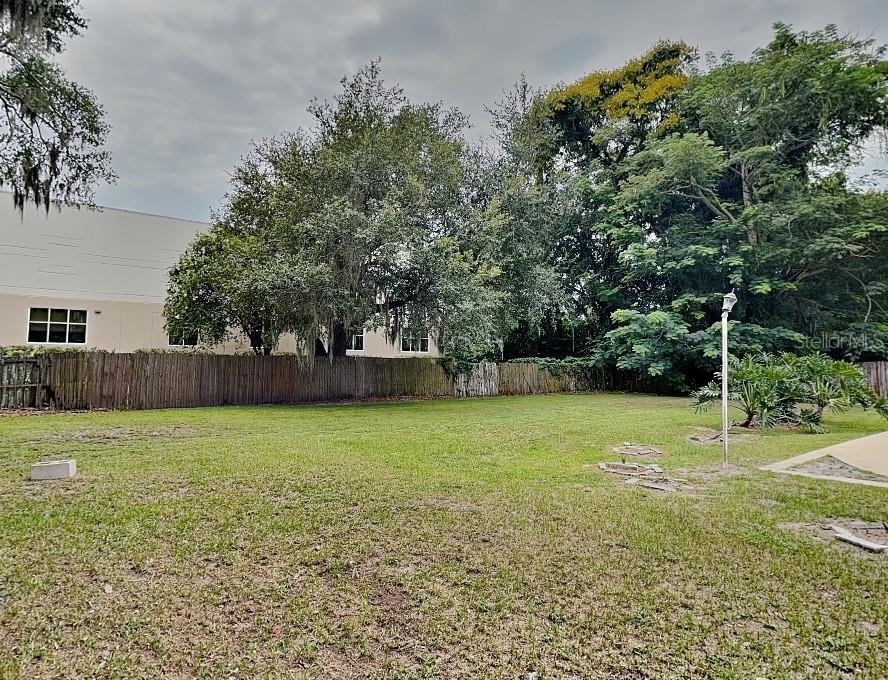 270 W Pineloch Avenue - Photo 17