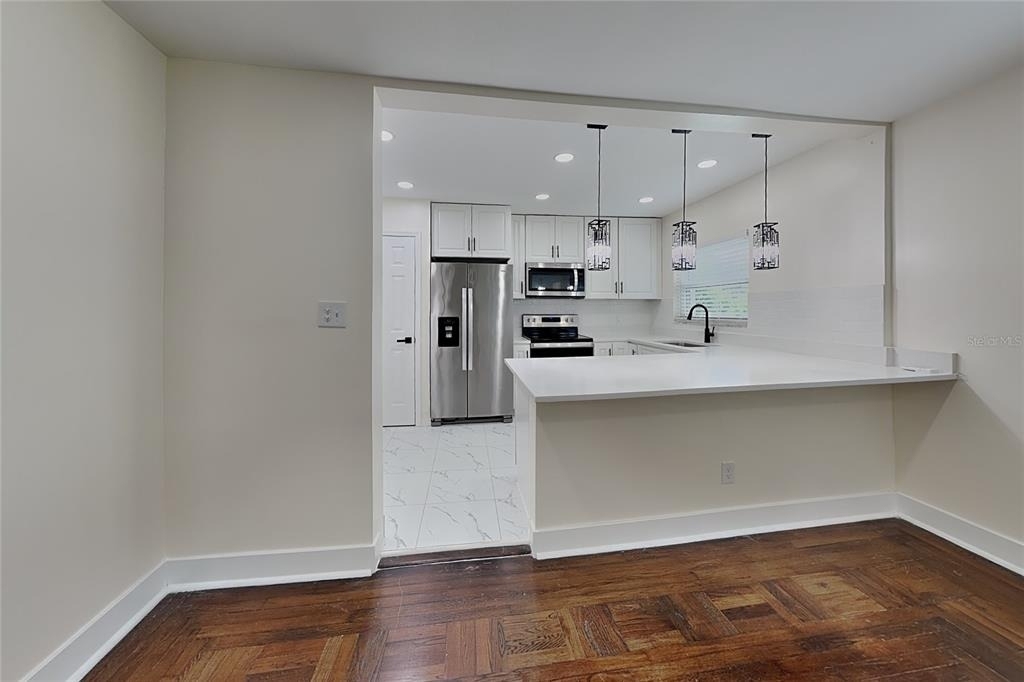 270 W Pineloch Avenue - Photo 5