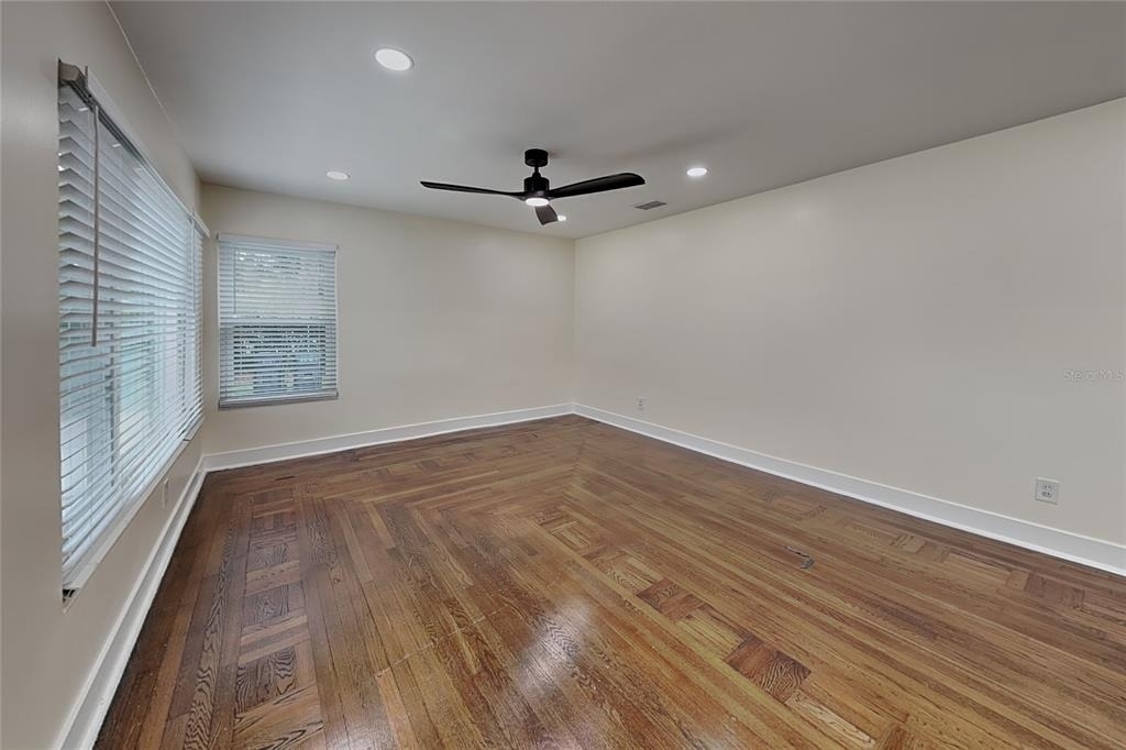 270 W Pineloch Avenue - Photo 8