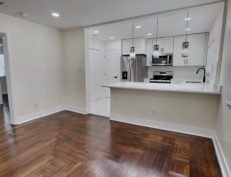 270 W Pineloch Avenue - Photo 1