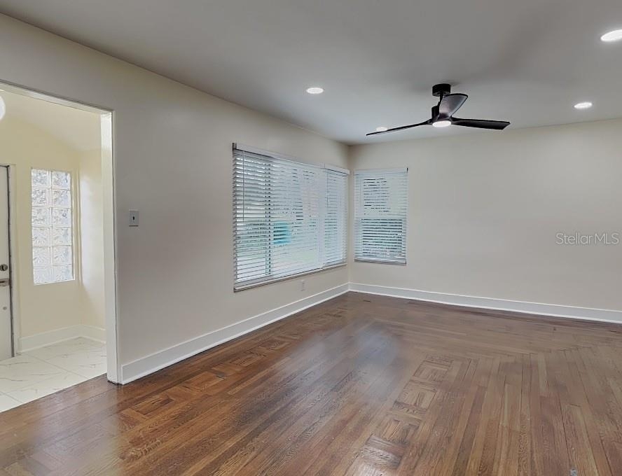 270 W Pineloch Avenue - Photo 9