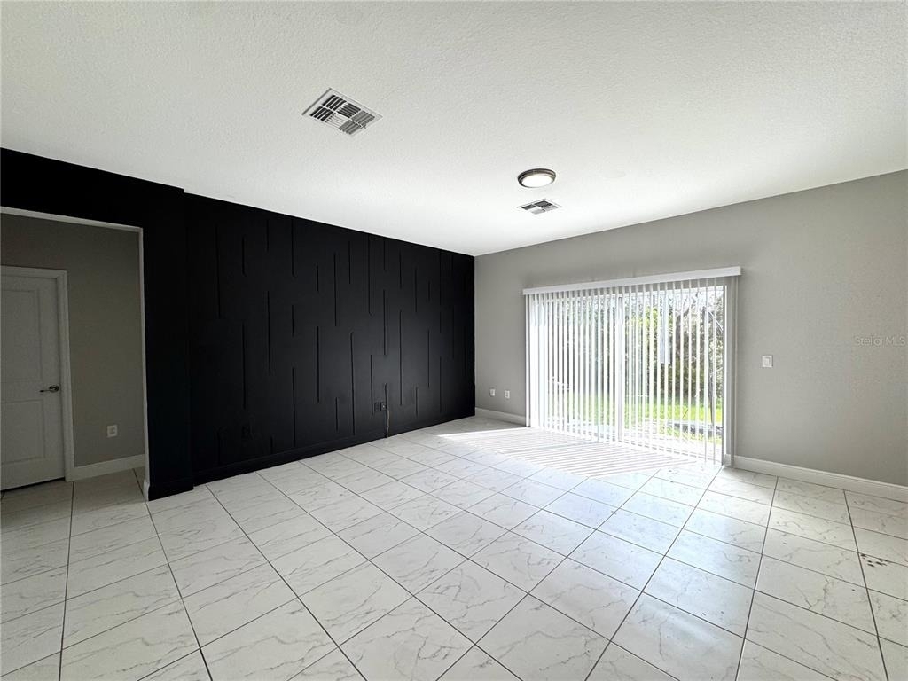1389 Worthington Drive - Photo 3
