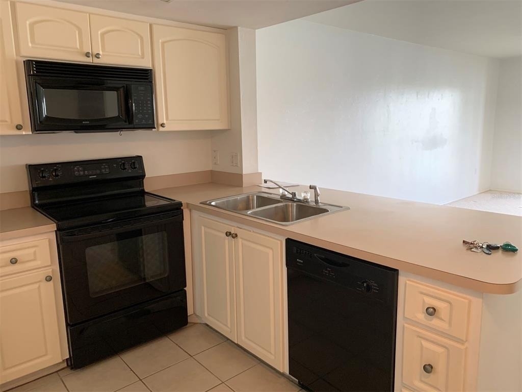 25275 Rampart Boulevard - Photo 3