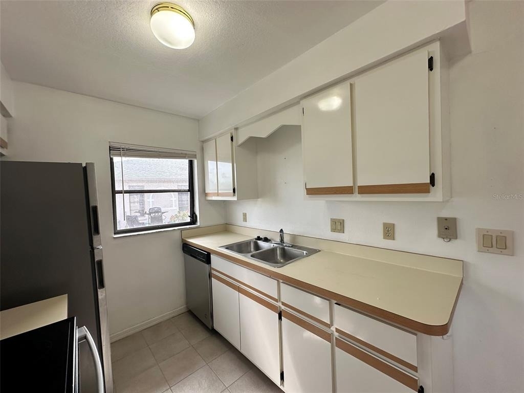 24540 Harborview Road - Photo 3