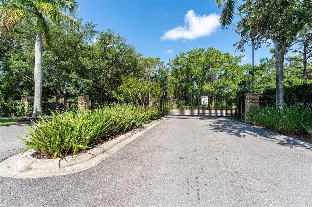 1346 Grantham Drive - Photo 37
