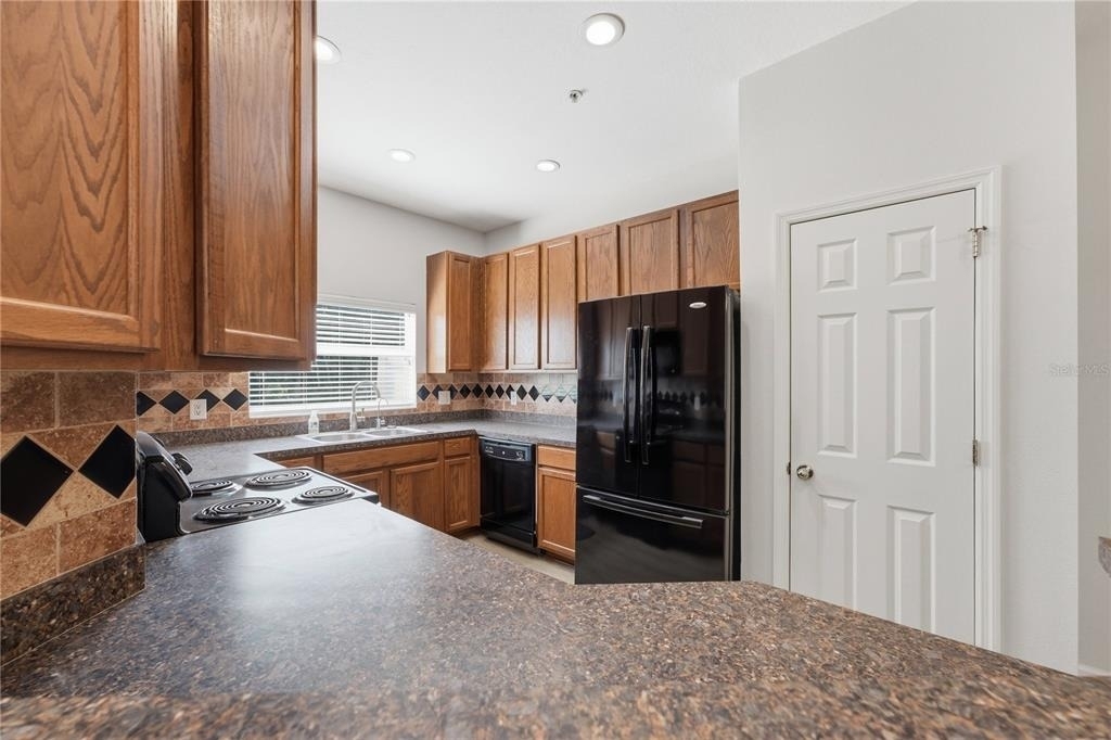 1346 Grantham Drive - Photo 11