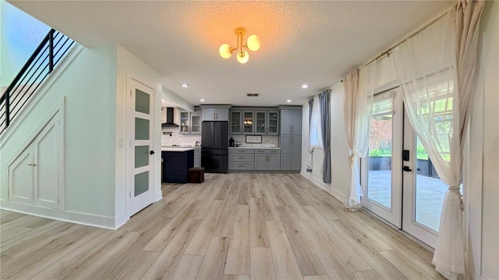 16948 Corner Hill Court - Photo 4