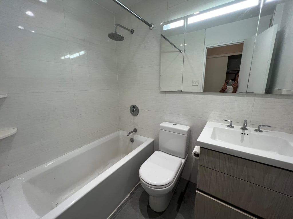425 East 80th Street - Photo 4