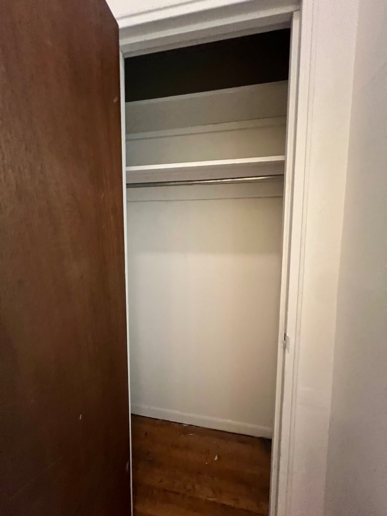 425 East 80th Street - Photo 5