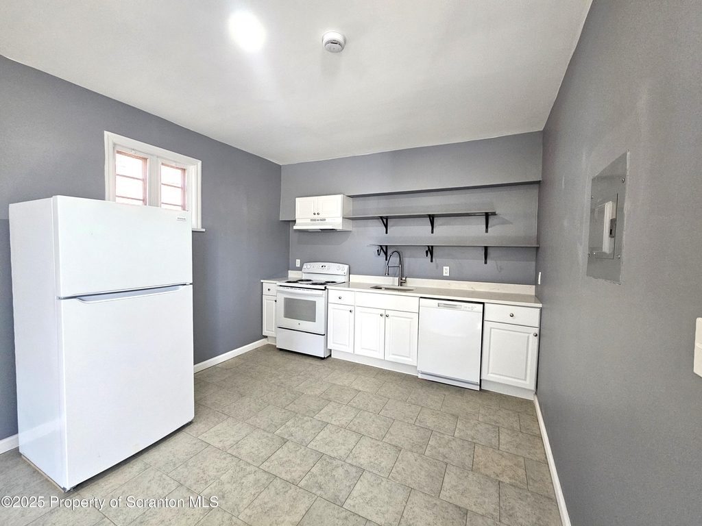 125 River Street - Photo 3