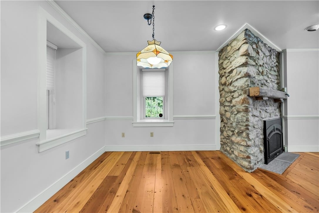 2408 Applewood Drive - Photo 5