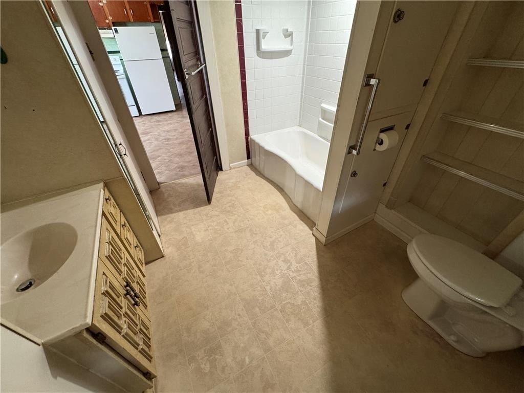 250 N 4th Street - Photo 5