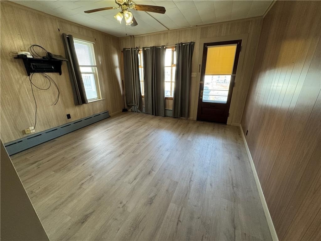 250 N 4th Street - Photo 2