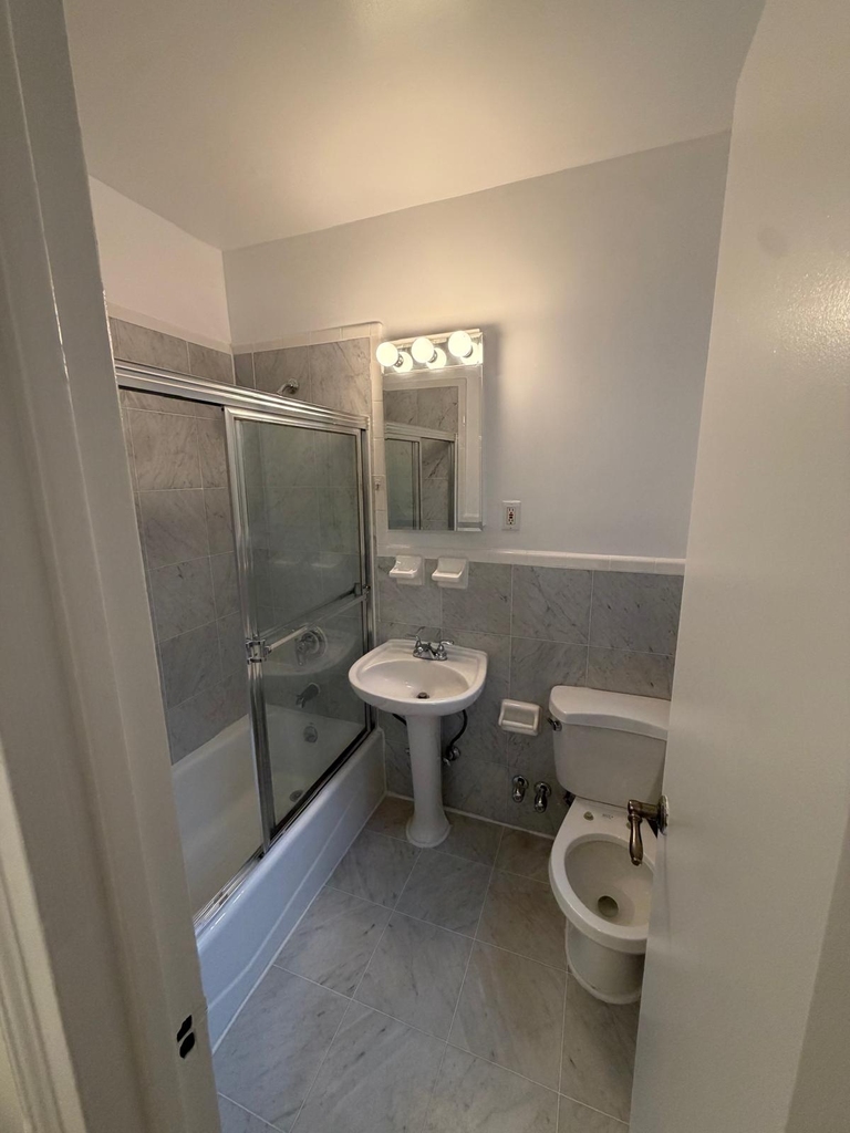 East 51st Street - Photo 1