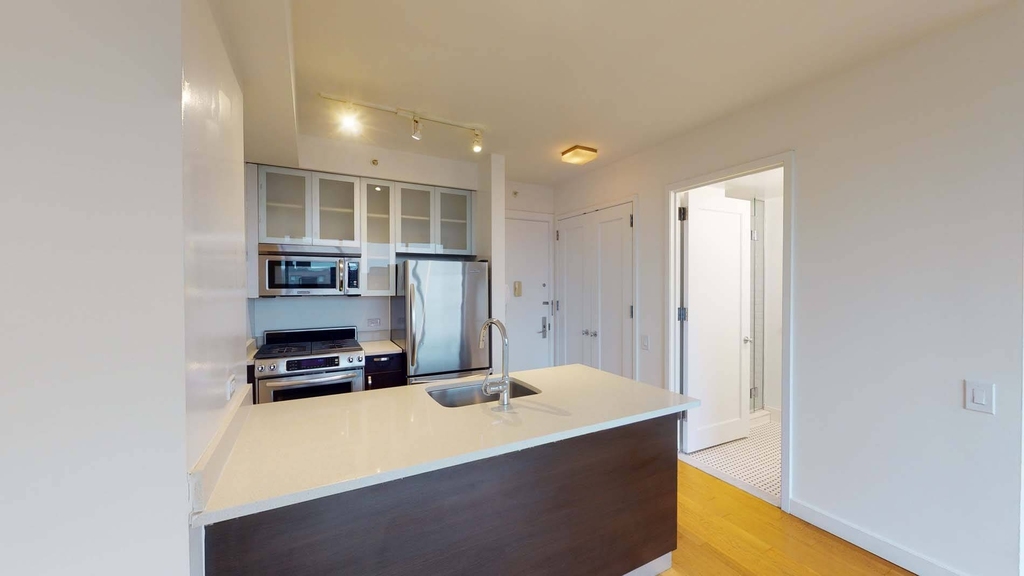 808 Columbus Ave - Photo 4