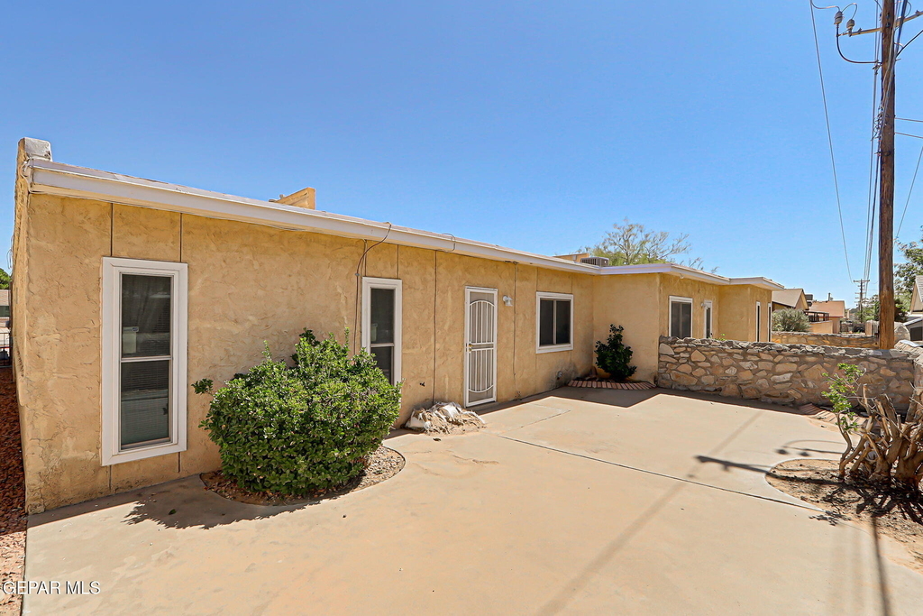 3223 Isla Morada Drive - Photo 18