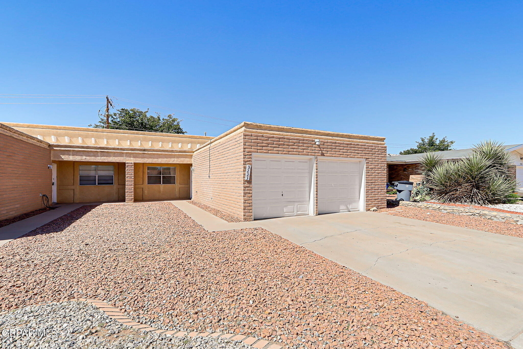 3223 Isla Morada Drive - Photo 0