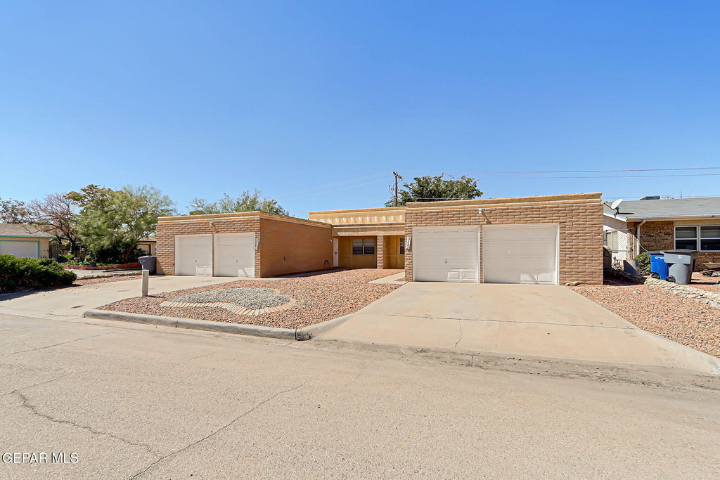 3223 Isla Morada Drive - Photo 1