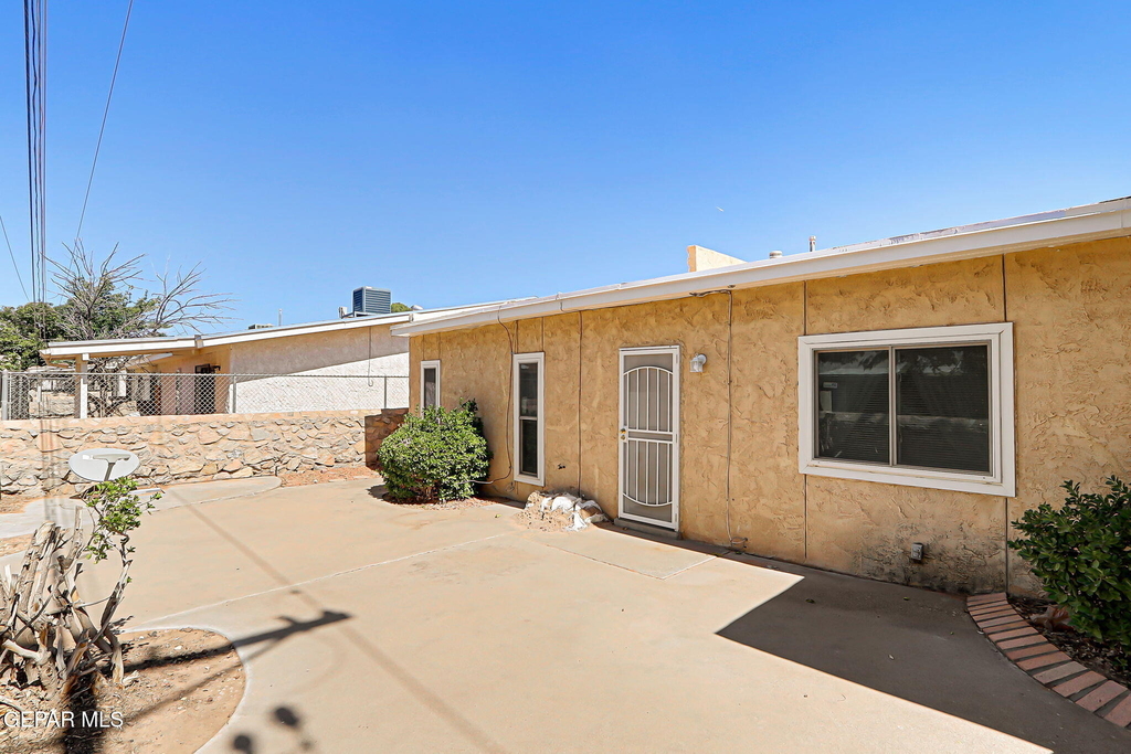 3223 Isla Morada Drive - Photo 19