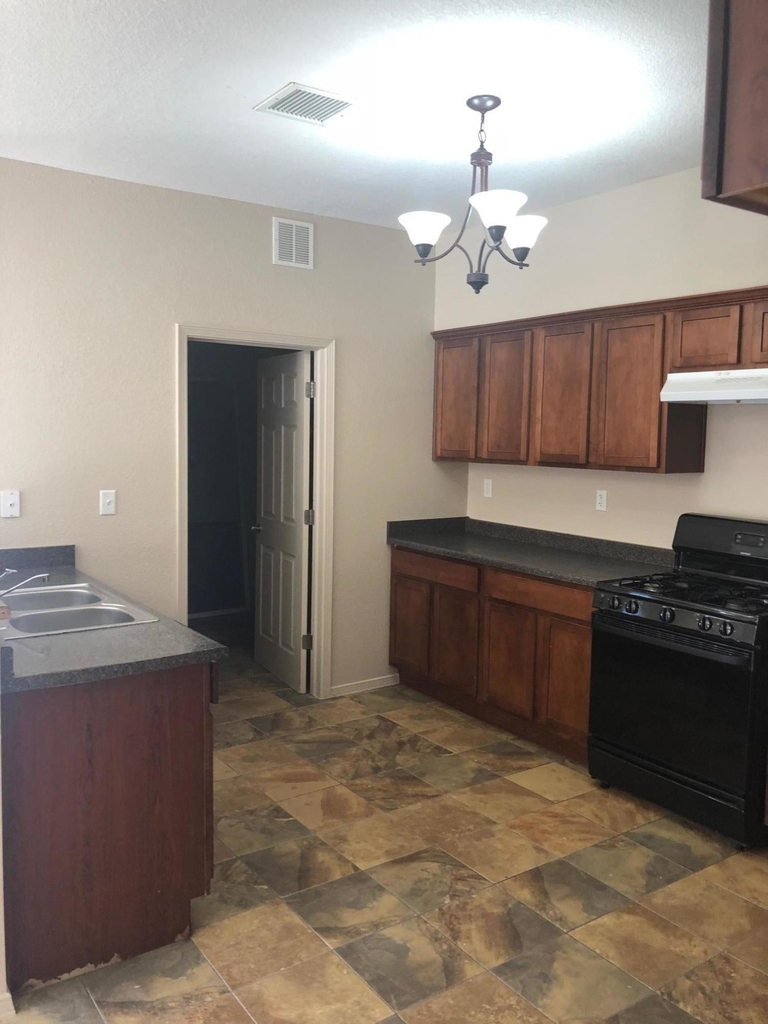 8944 Herbert Street - Photo 4