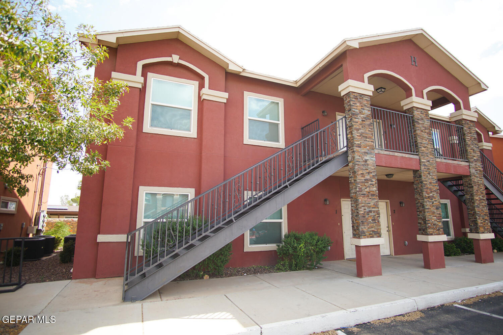 8685 N Loop Drive - Photo 0