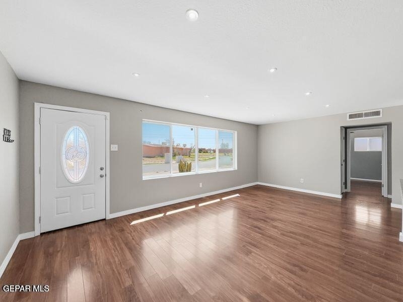 7107 Parkland Drive - Photo 4