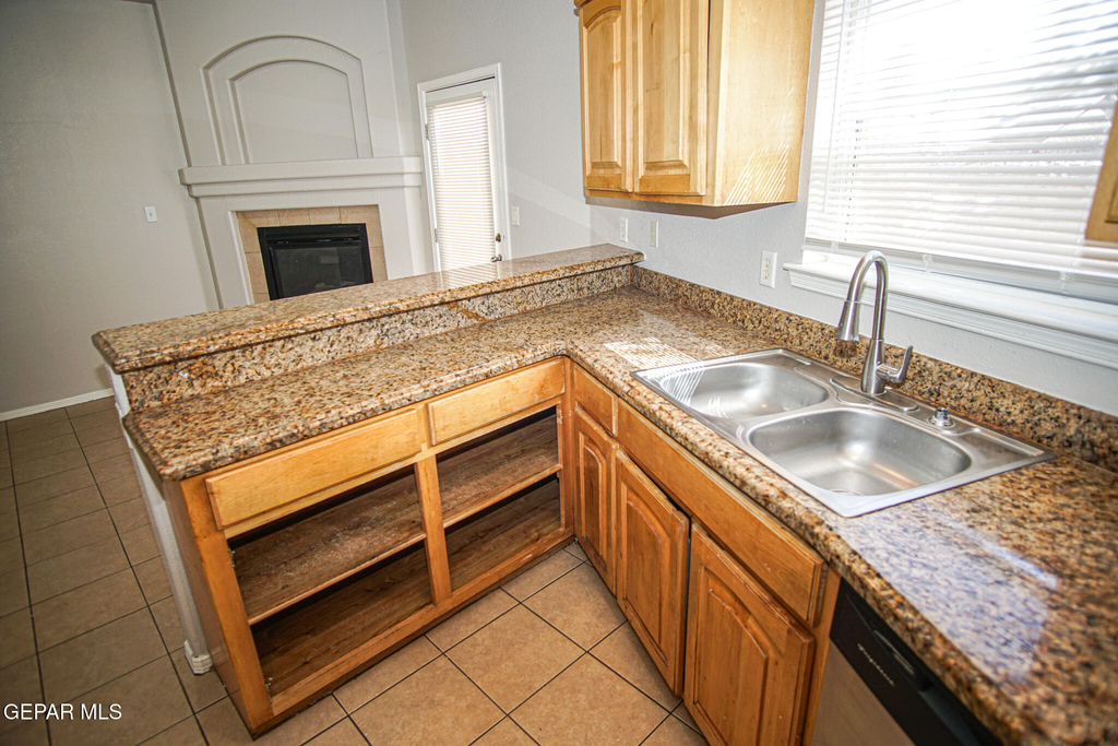 528 Green Village Court - Photo 7