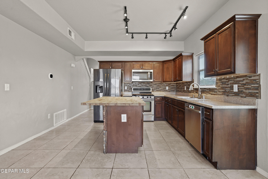 3261 Garden Point Drive - Photo 10