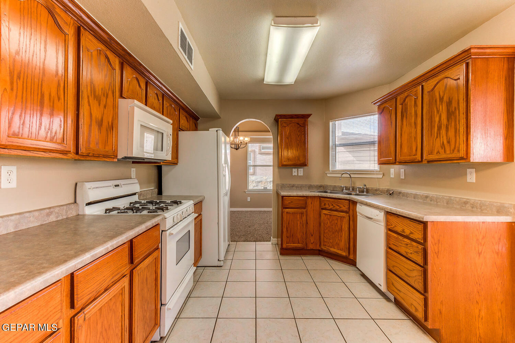 628 Paseo Hermoso Drive - Photo 9
