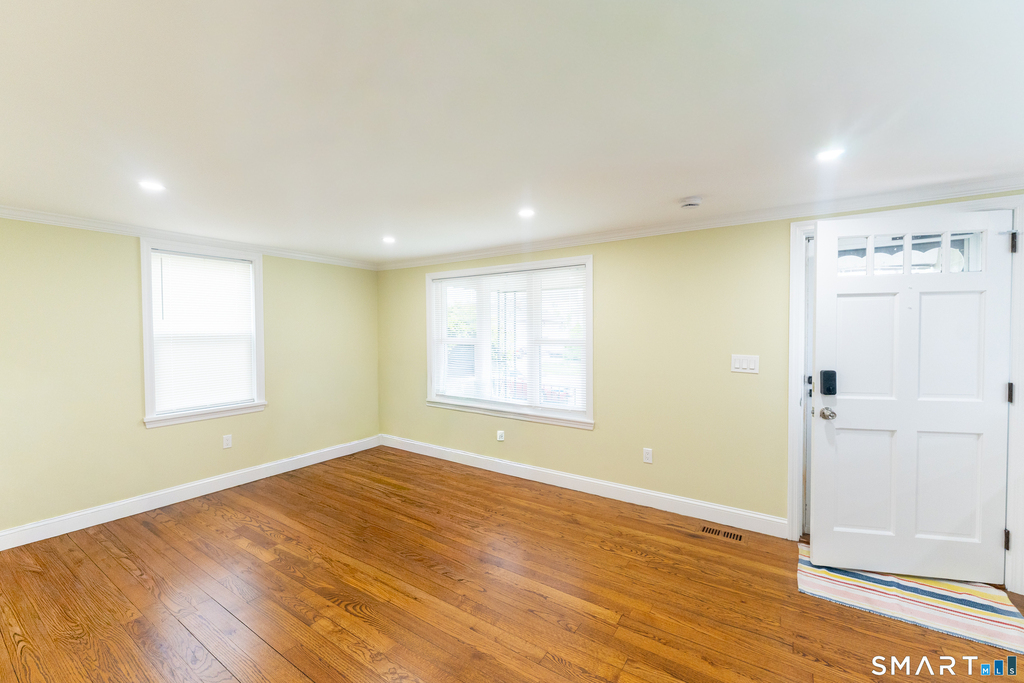 121 Victory Street - Photo 3